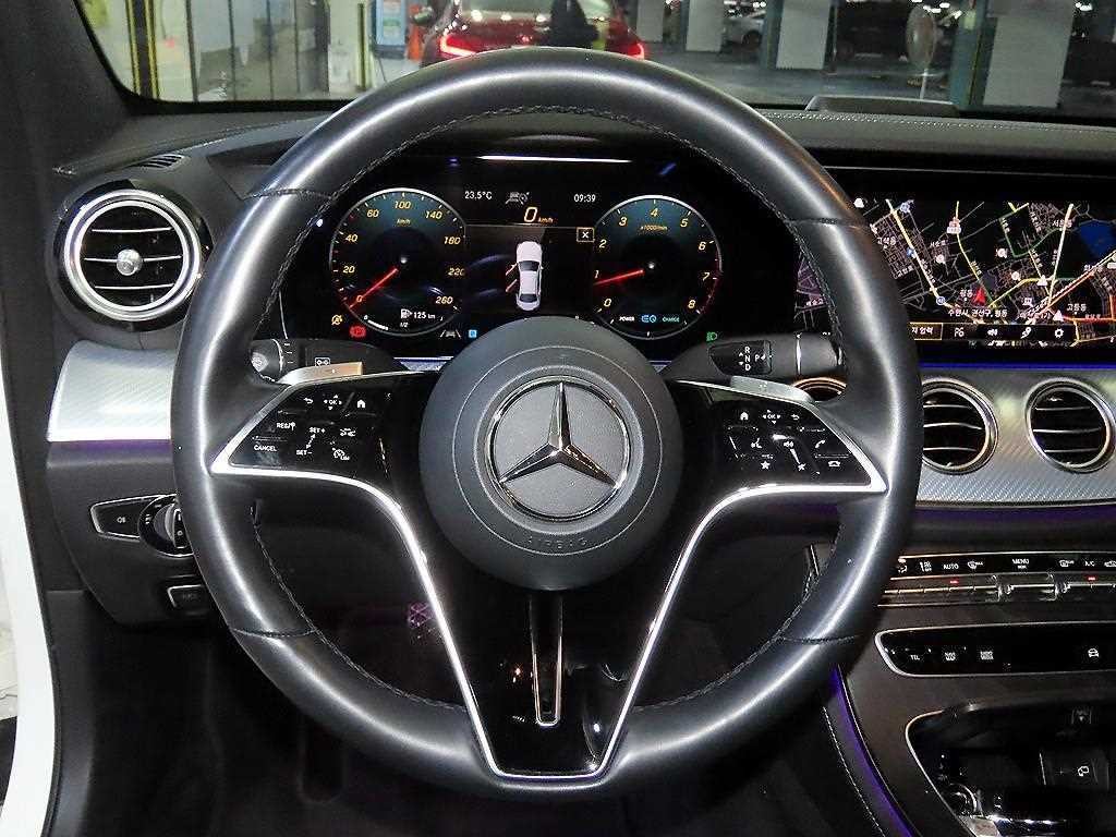 벤츠 E 클래스 E-클래스 W213 E350 4MATIC 아방가르드 이미지 8