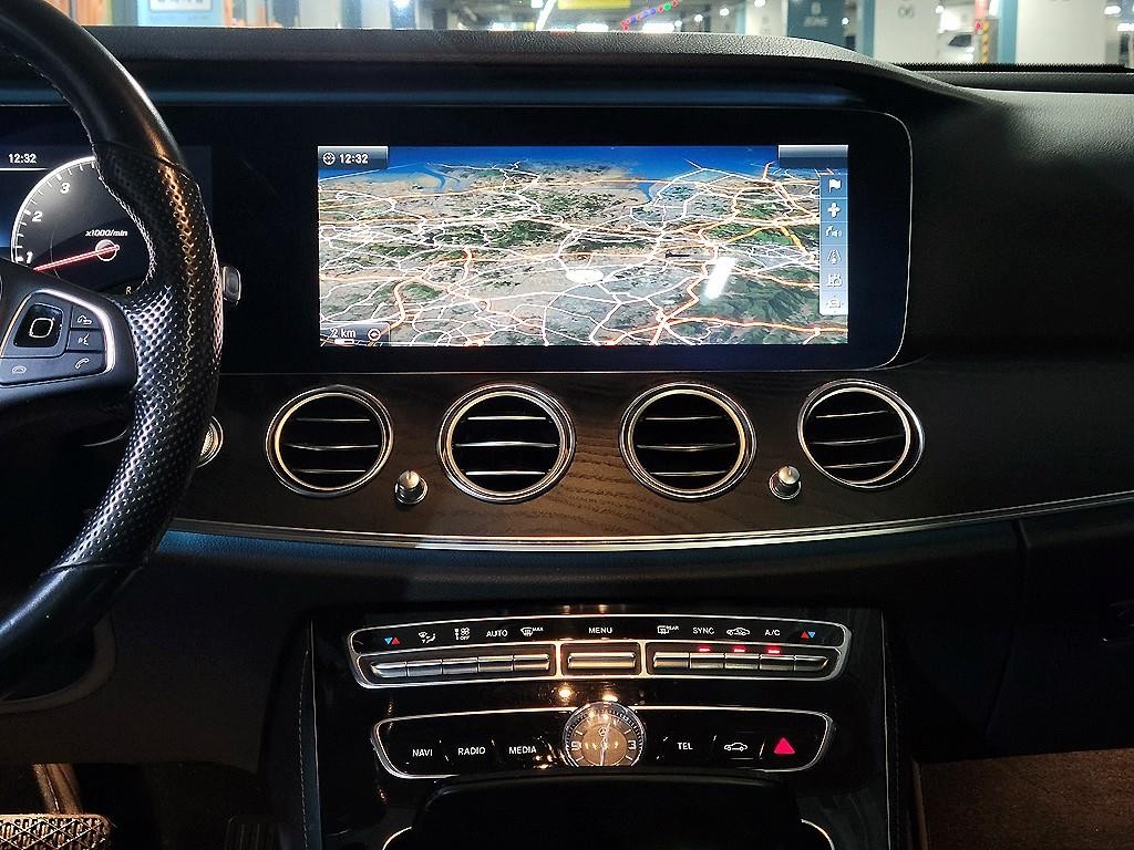 벤츠 E 클래스 E-클래스 W213 E300 아방가르드 이미지 11