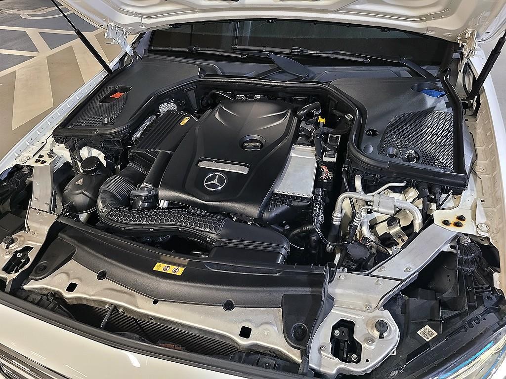 벤츠 E 클래스 E-클래스 W213 E300 아방가르드 이미지 19