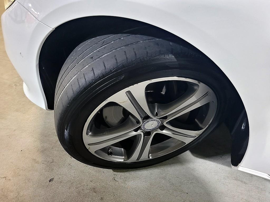 벤츠 E 클래스 E-클래스 W213 E300 아방가르드 이미지 20