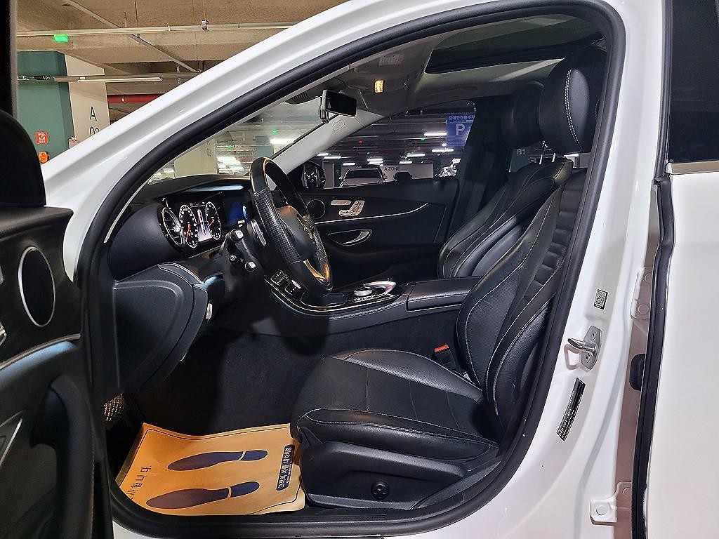 벤츠 E 클래스 E-클래스 W213 E300 아방가르드 이미지 7