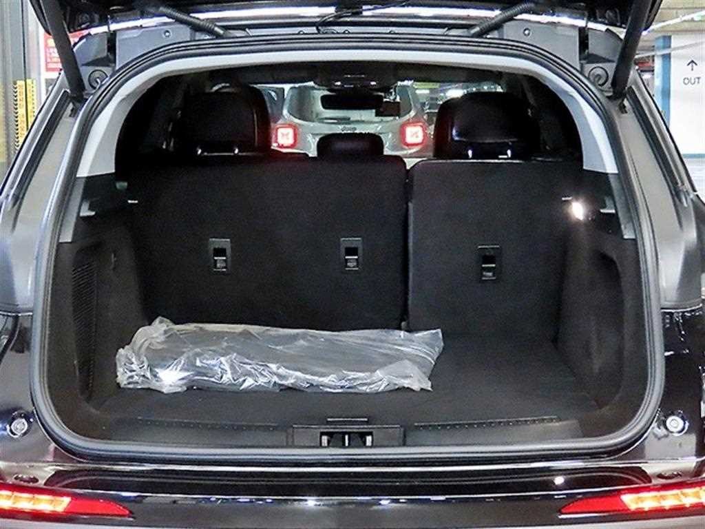 링컨 코세어 2.0 리저브 AWD 이미지 16