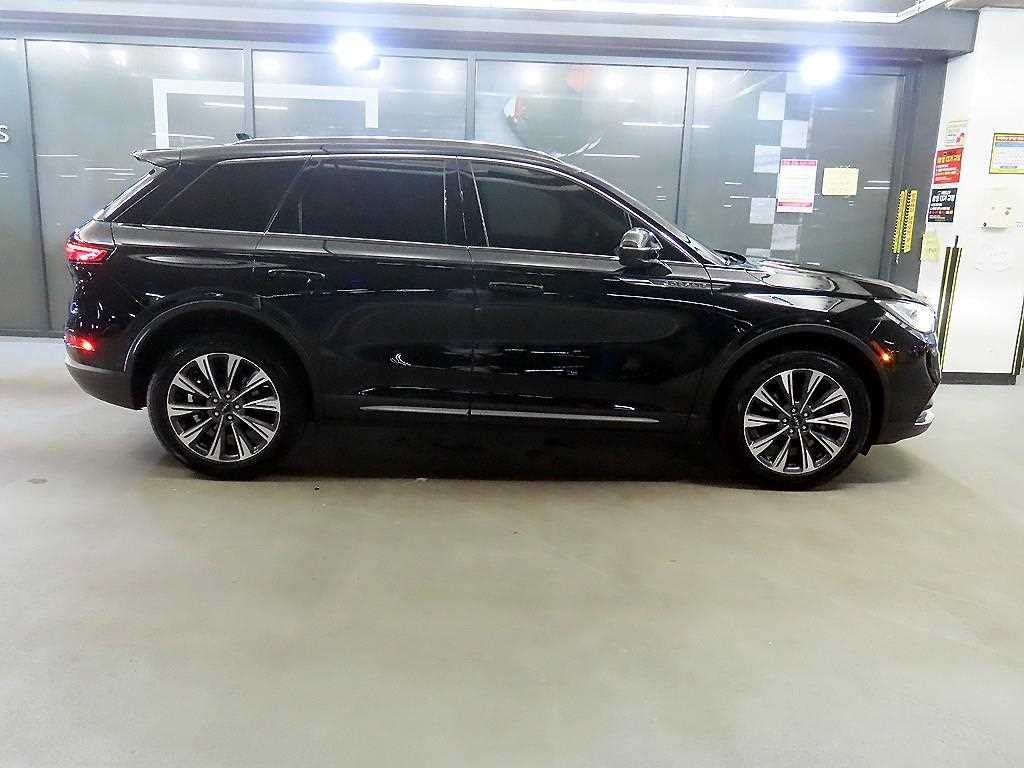 링컨 코세어 2.0 리저브 AWD 이미지 3