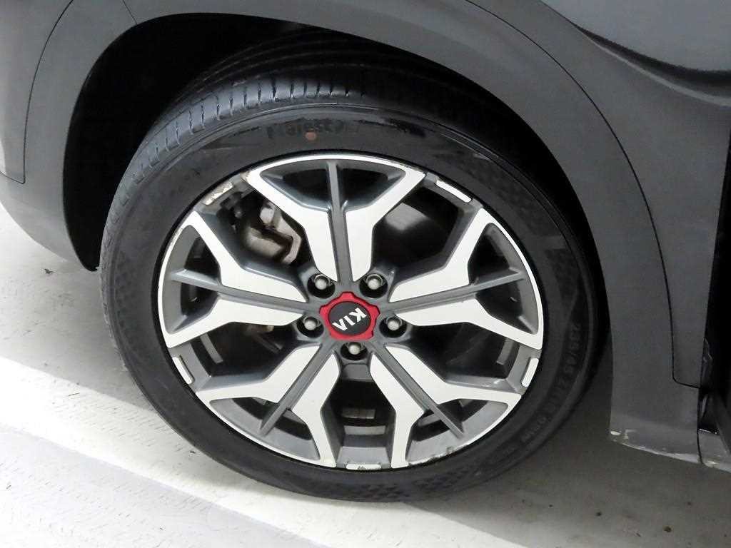 기아 셀토스 가솔린 1.6 터보 2WD 노블레스 이미지 19