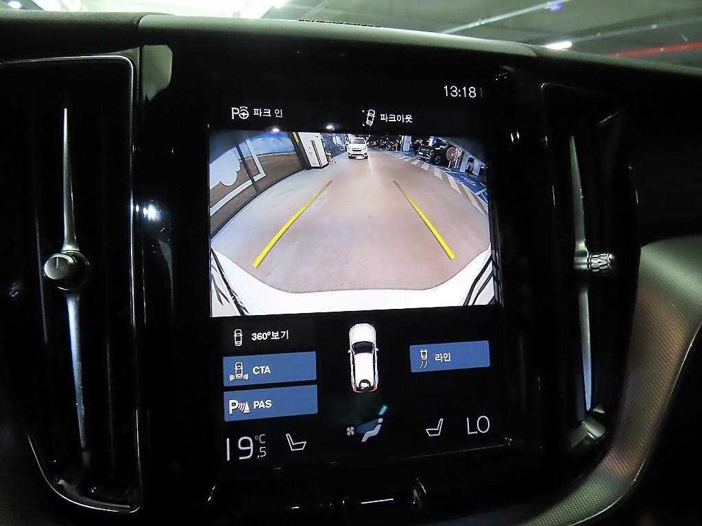 볼보 XC60 XC60(2세대) T8 AWD R-디자인 이미지 13