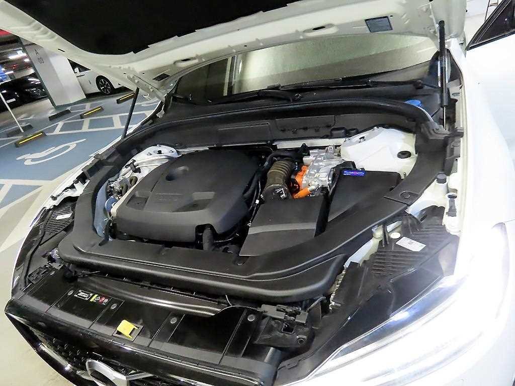볼보 XC60 XC60(2세대) T8 AWD R-디자인 이미지 19