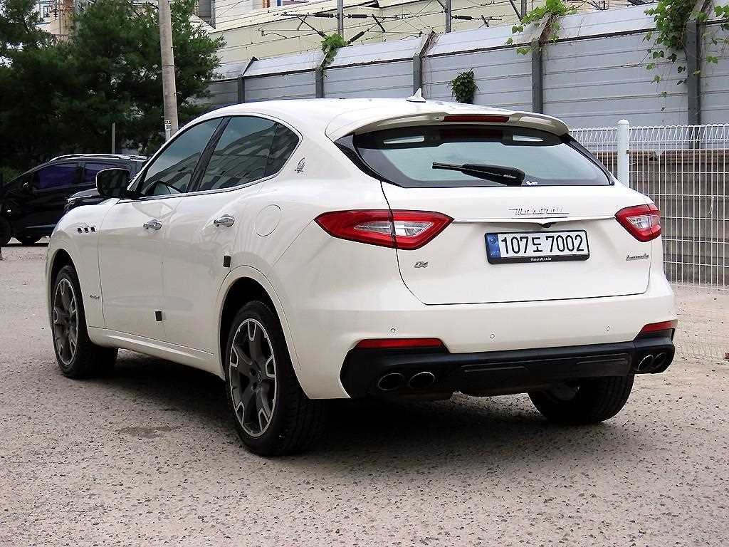 마세라티 르반떼 3.0  AWD 그란 스포츠 이미지 3
