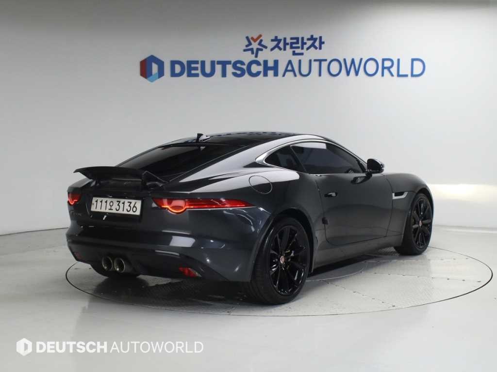 재규어 F-TYPE 3.0 S 쿠페 이미지 2