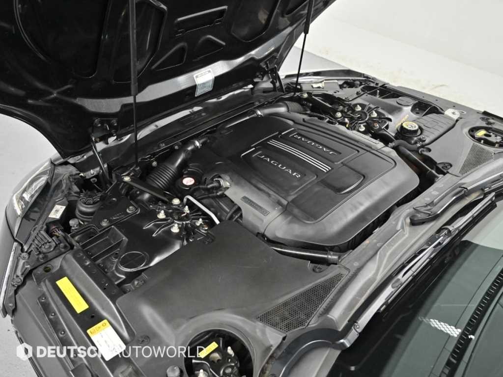 재규어 F-TYPE 3.0 S 쿠페 이미지 6