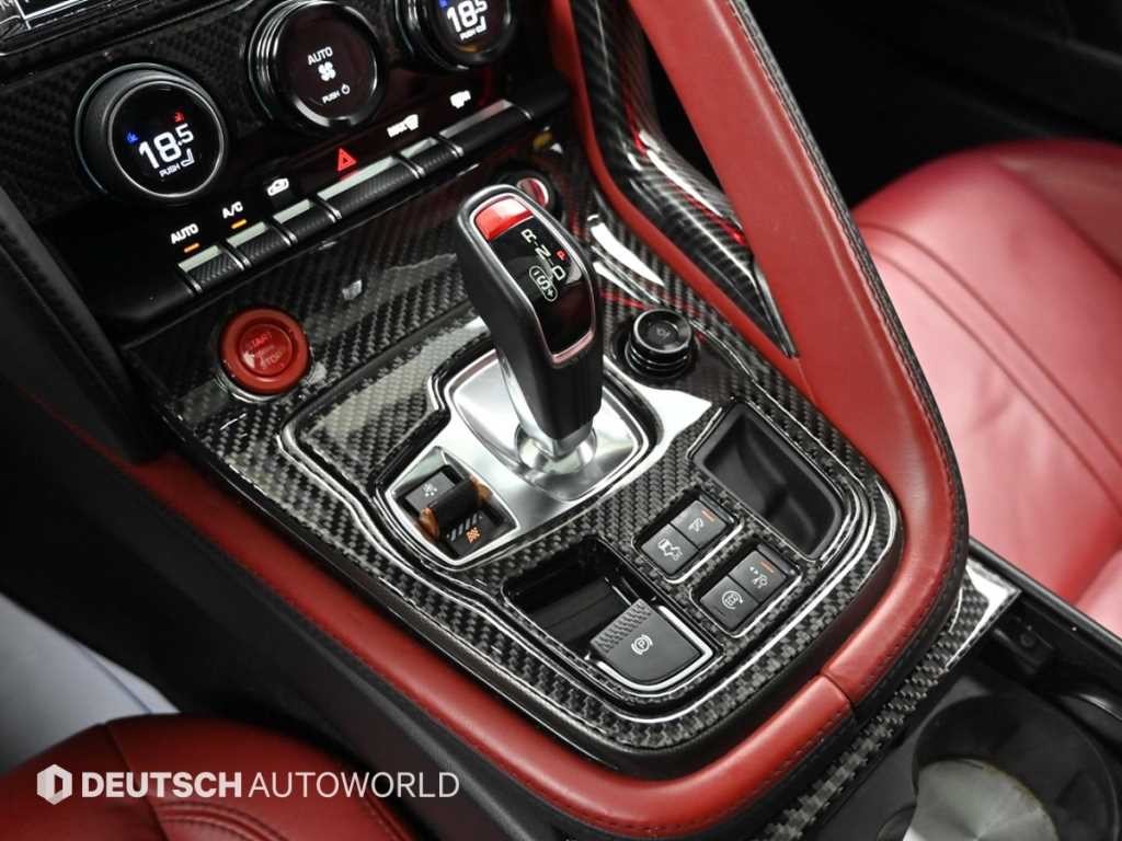 재규어 F-TYPE 3.0 S 쿠페 이미지 9