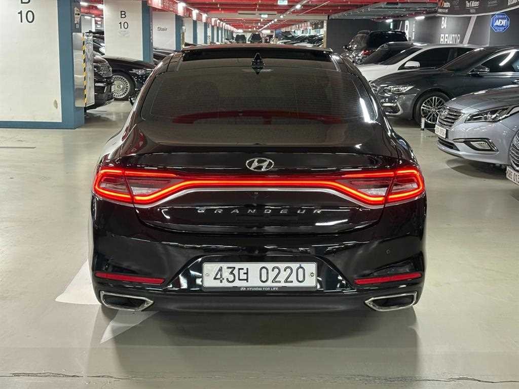 현대 그랜저 그랜저 IG 2.4 GDI 프리미엄 스페셜 이미지 4