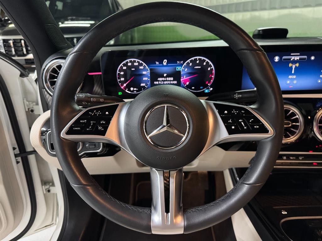벤츠 A 클래스 A클래스 W177 A220 해치백 이미지 10