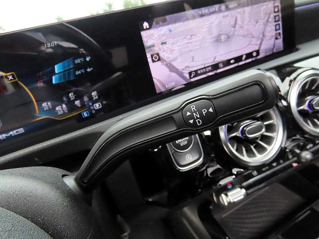 벤츠 A 클래스 A클래스 W177 AMG A45 4MATIC+ 해치백 이미지 11