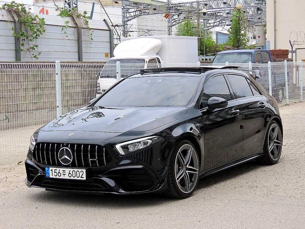 벤츠 A 클래스 A클래스 W177 AMG A45 4MATIC+ 해치백 이미지 2
