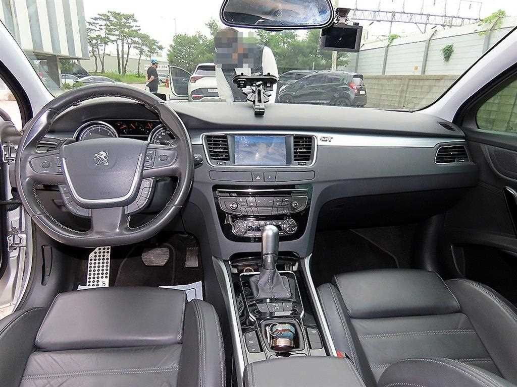 푸조 508 2.2 GT 이미지 7