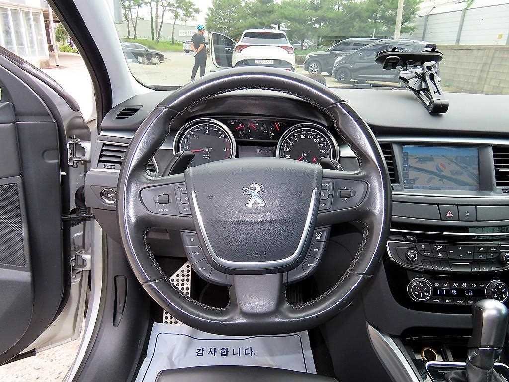 푸조 508 2.2 GT 이미지 8