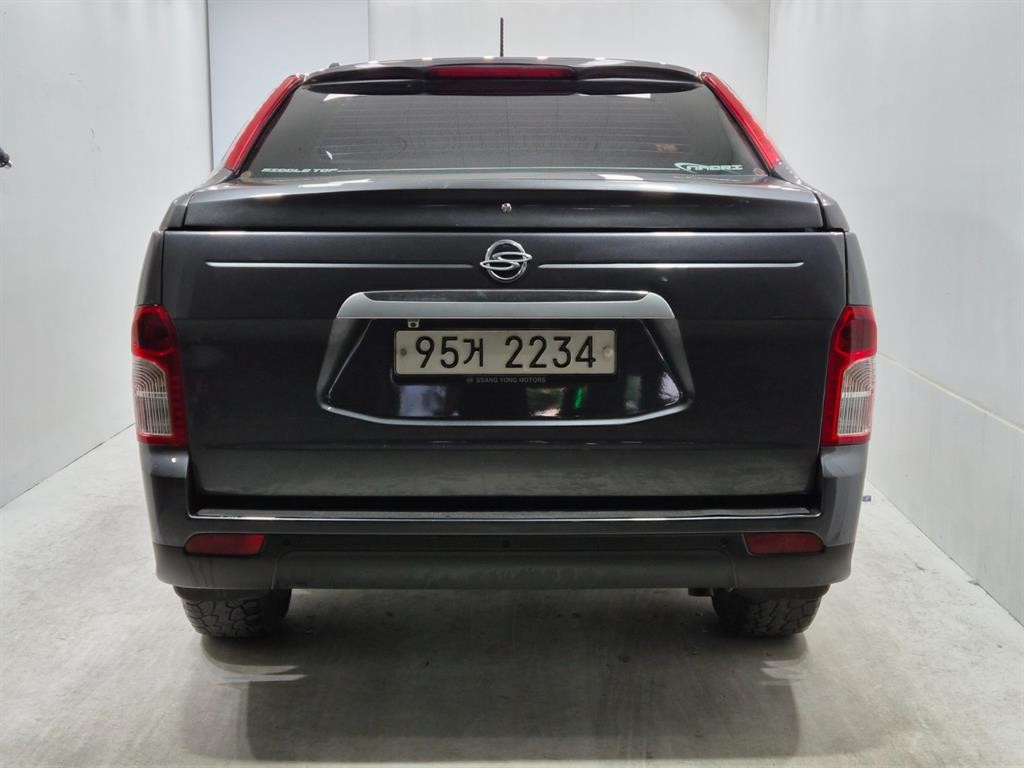 KG모빌리티(쌍용) 코란도 코란도스포츠 디젤 4WD CX7 패션 이미지 3