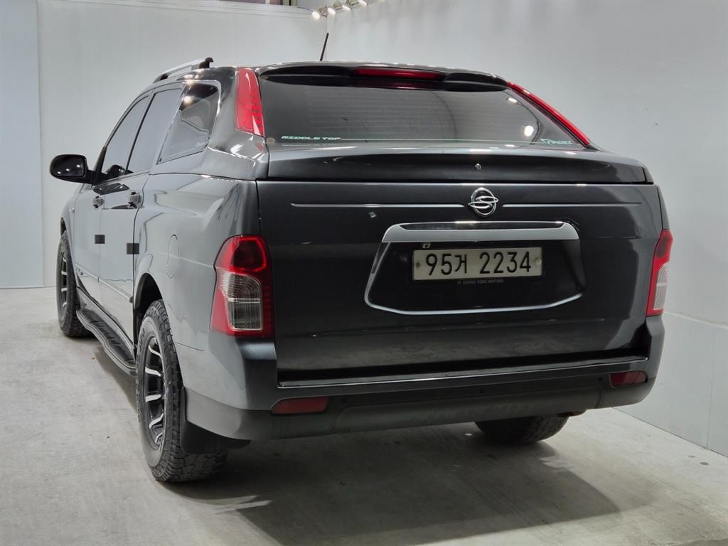 KG모빌리티(쌍용) 코란도 코란도스포츠 디젤 4WD CX7 패션 이미지 4