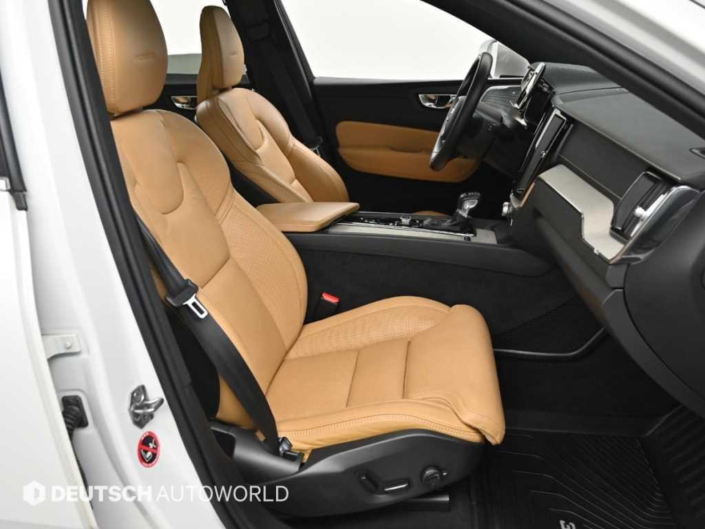 볼보 XC60 XC60(2세대) D5 AWD 인스크립션 이미지 10