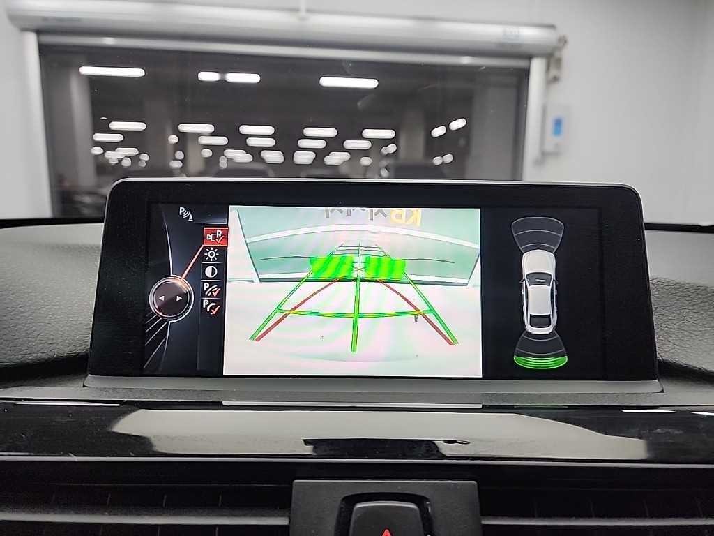 BMW 4시리즈 4시리즈 (F32) 420d xDRIVE 그란쿠페 이미지 16