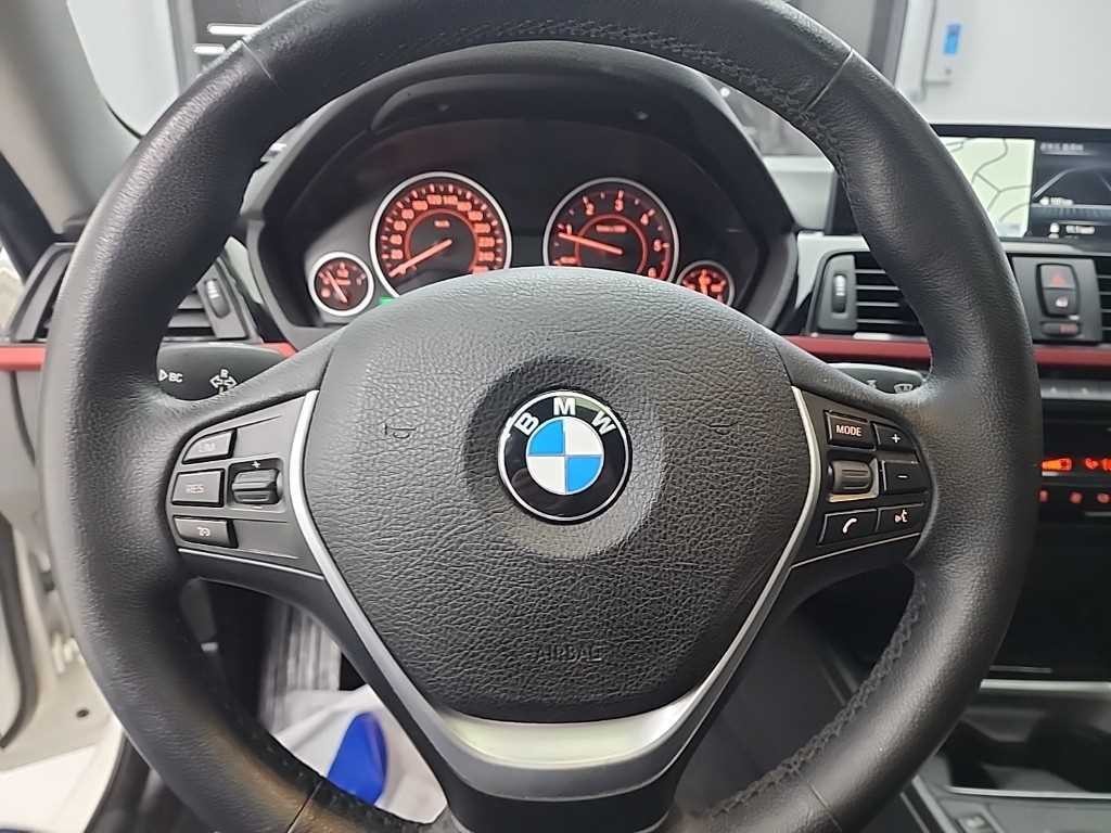 BMW 4시리즈 4시리즈 (F32) 420d xDRIVE 그란쿠페 이미지 9