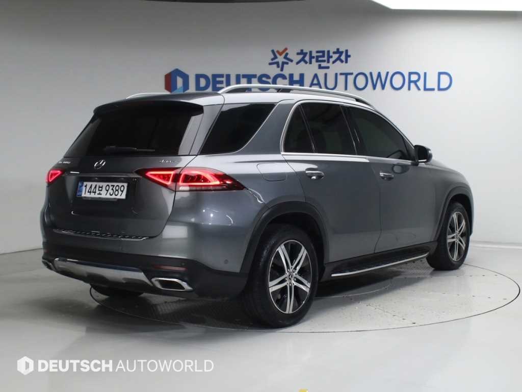벤츠 GLE 클래스 GLE 클래스 W167 GLE 300d 4MATIC 이미지 4