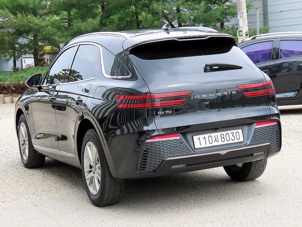 제네시스 GV70 2.2 디젤 2WD 이미지 3
