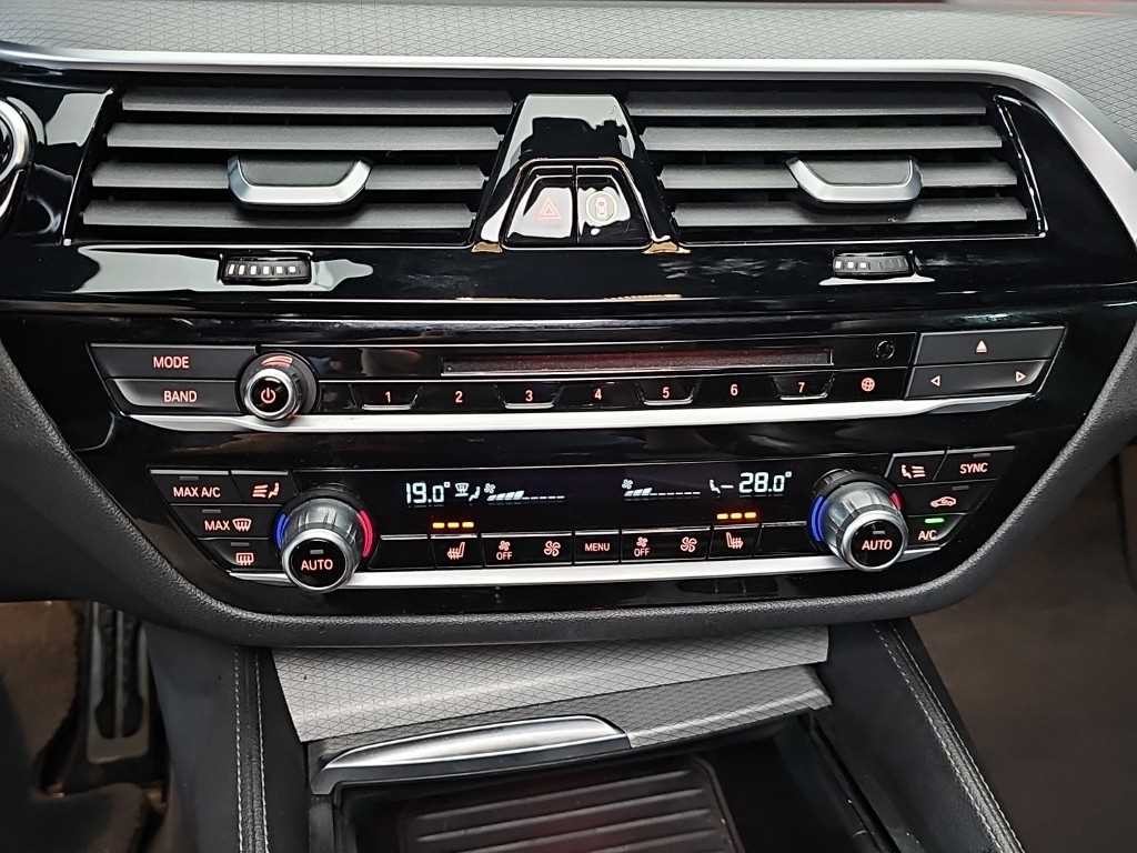 BMW 5시리즈 5시리즈 (G30) 520d M 스포츠 플러스 이미지 10