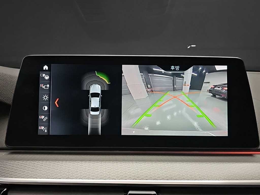 BMW 5시리즈 5시리즈 (G30) 520d M 스포츠 플러스 이미지 16