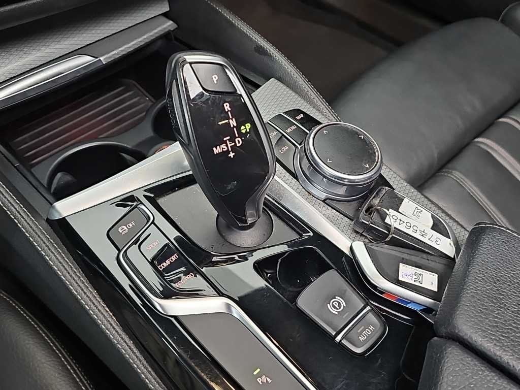 BMW 5시리즈 5시리즈 (G30) 520d M 스포츠 플러스 이미지 8