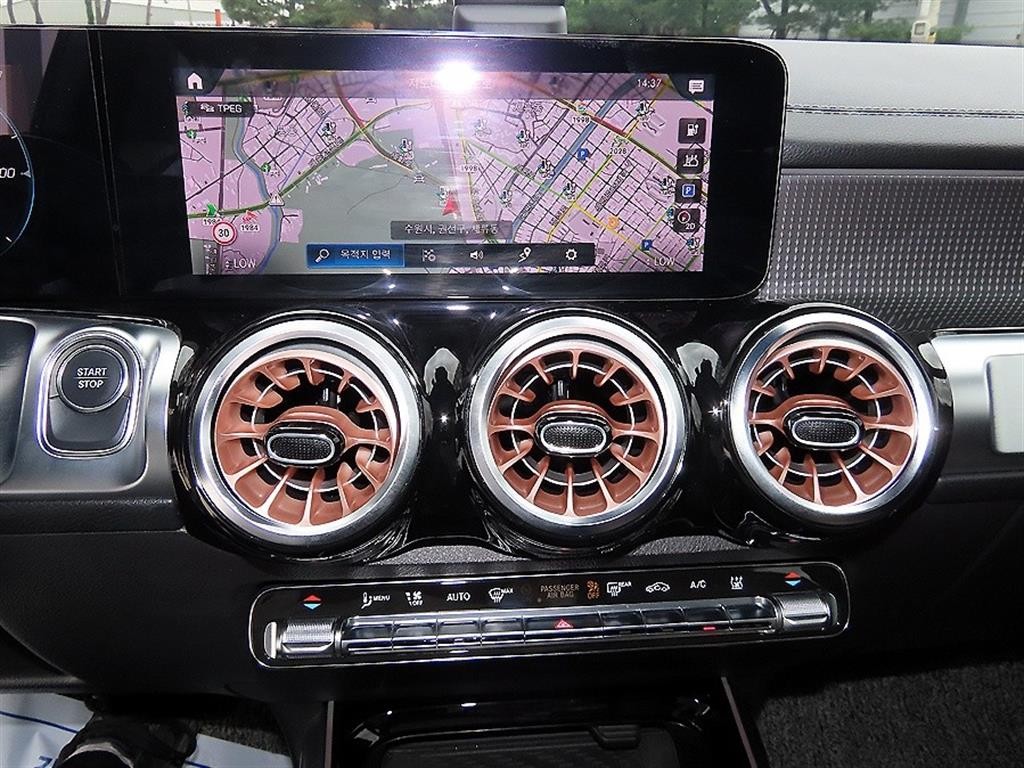 벤츠 EQB EQB (X243) EQB 300 4MATIC 이미지 14