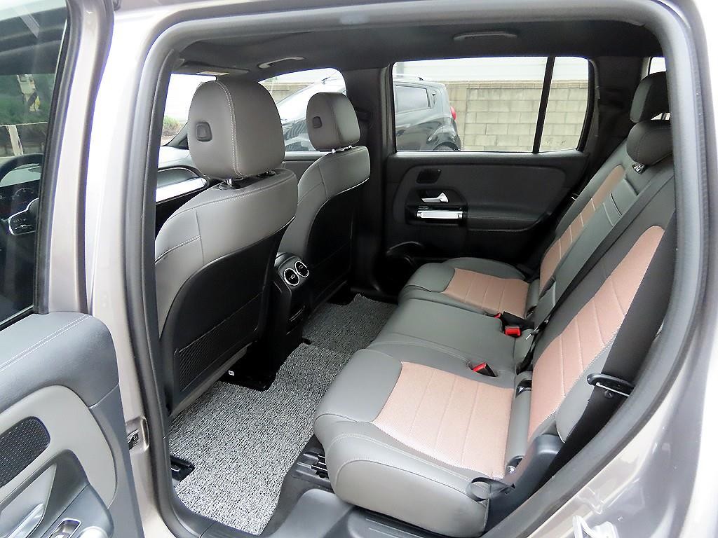 벤츠 EQB EQB (X243) EQB 300 4MATIC 이미지 6