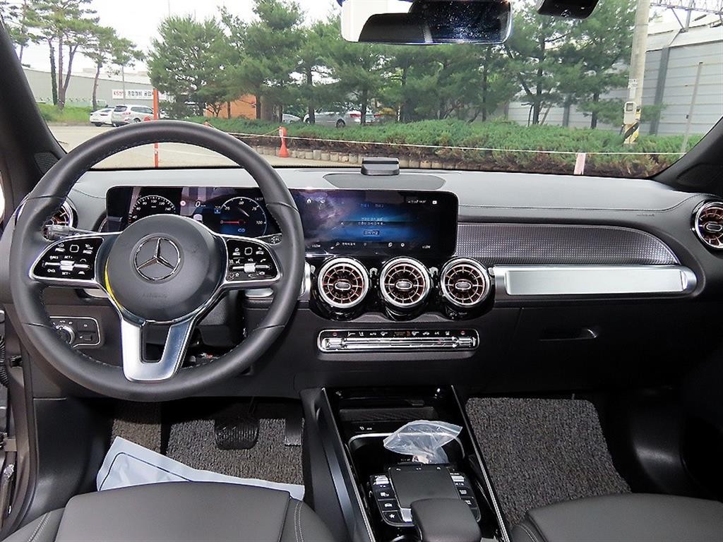 벤츠 EQB EQB (X243) EQB 300 4MATIC 이미지 7