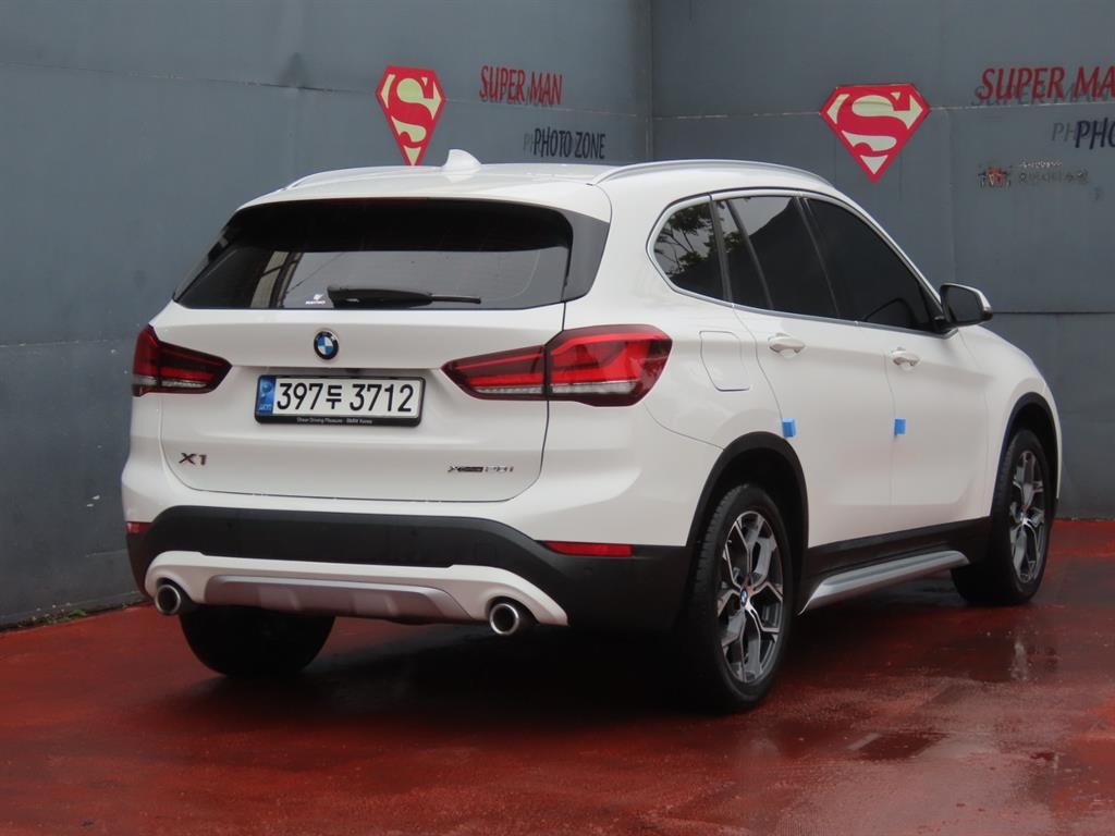 BMW X1 X1 (F48) xDrive 20i xLine 이미지 3