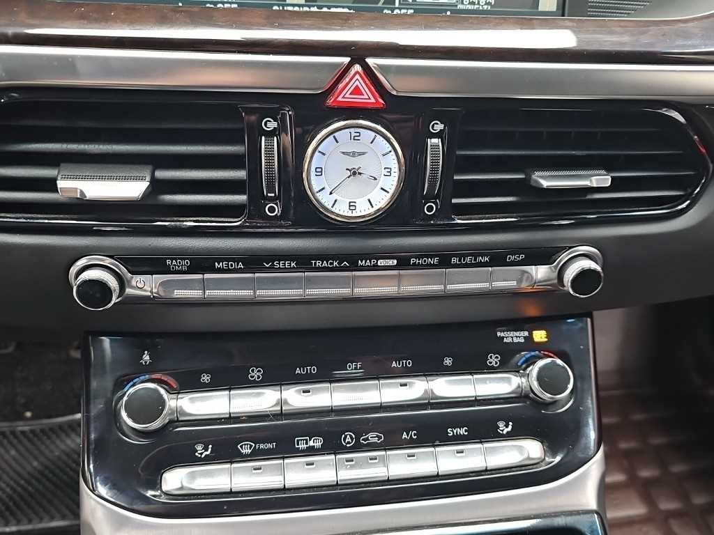 제네시스 EQ900 3.3 T-GDI AWD 프리미엄 럭셔리 이미지 10