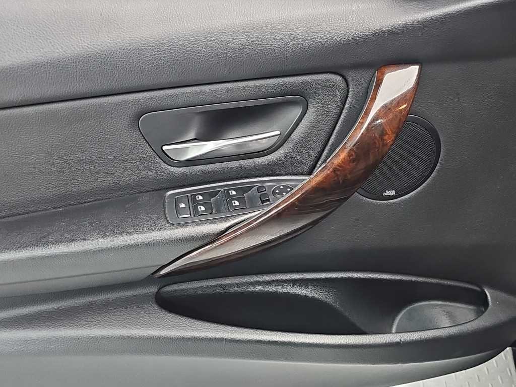 BMW 3시리즈 3시리즈 (F30) 320d 이미지 16