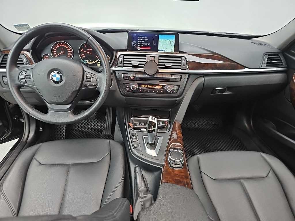 BMW 3시리즈 3시리즈 (F30) 320d 이미지 7