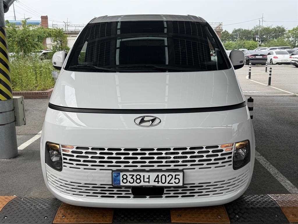 현대 스타리아 2WD 디젤 카고 모던 3인승 이미지 2
