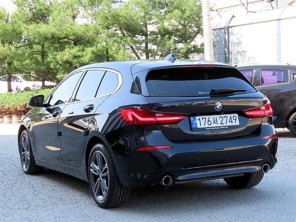 BMW 1시리즈 1시리즈 (F40) 120i 스포츠 이미지 3