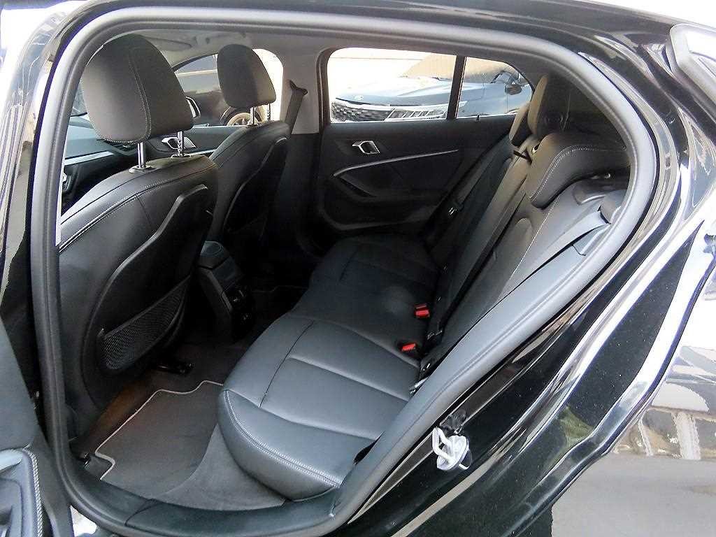 BMW 1시리즈 1시리즈 (F40) 120i 스포츠 이미지 6