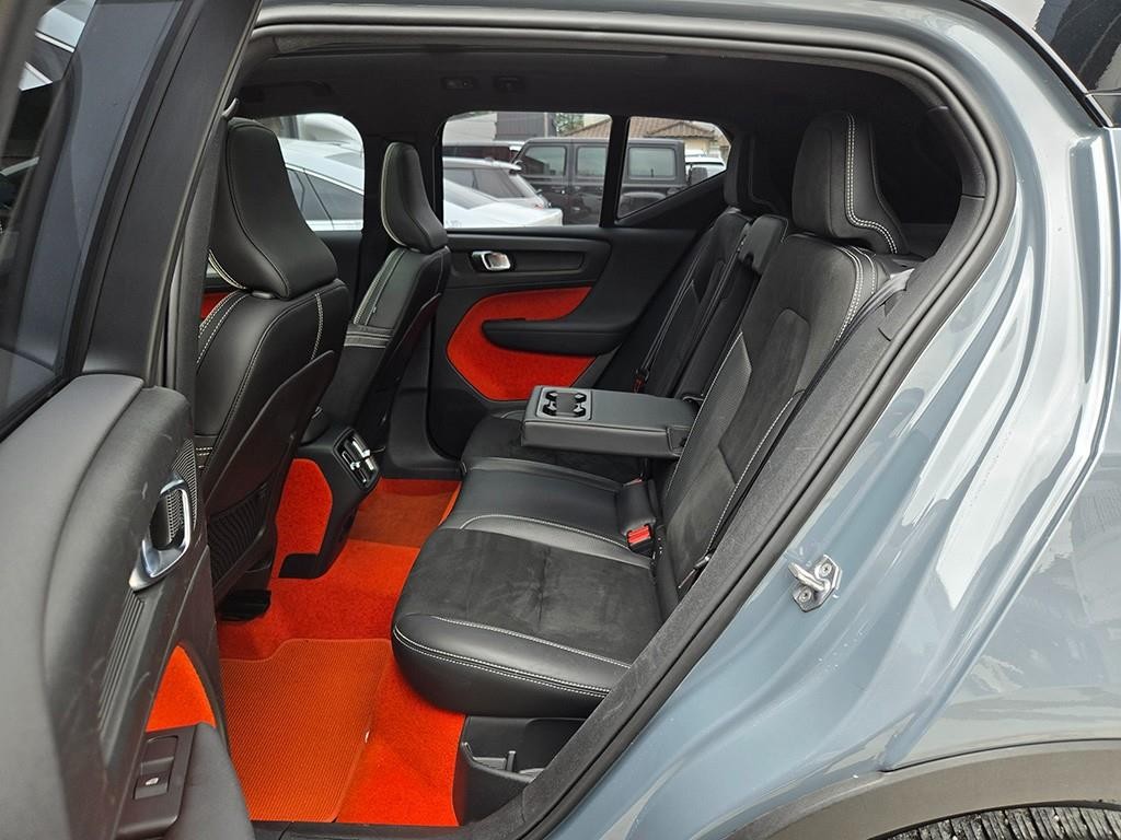 볼보 XC40 T4 4WD R-디자인 이미지 6