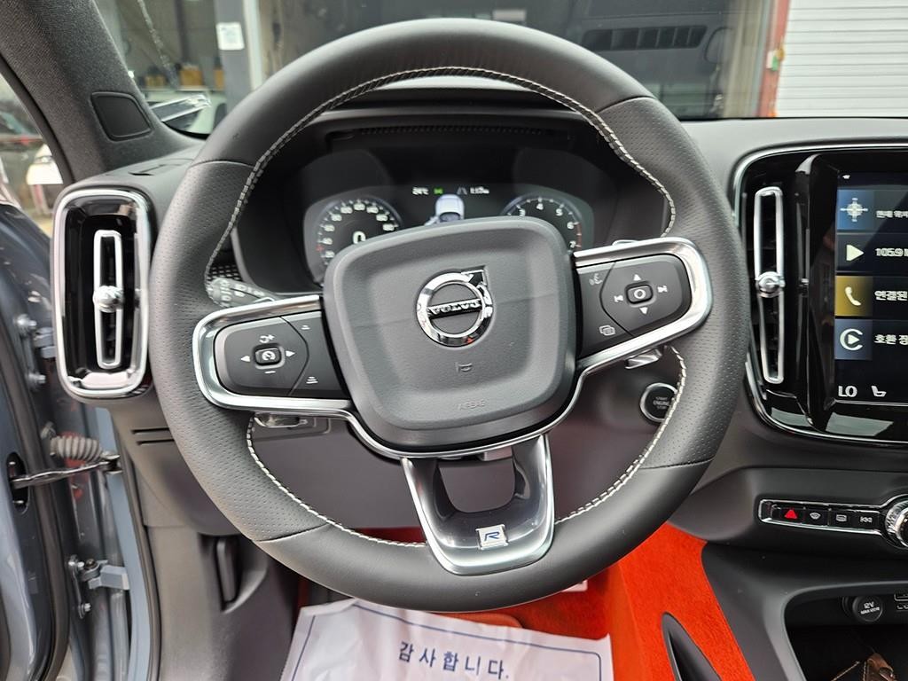 볼보 XC40 T4 4WD R-디자인 이미지 7