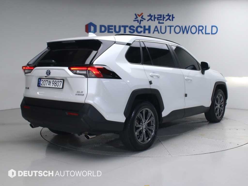 토요타 라브4 RAV4(5세대) 2.5 2WD 하이브리드 이미지 2