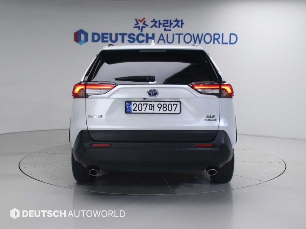 토요타 라브4 RAV4(5세대) 2.5 2WD 하이브리드 이미지 4