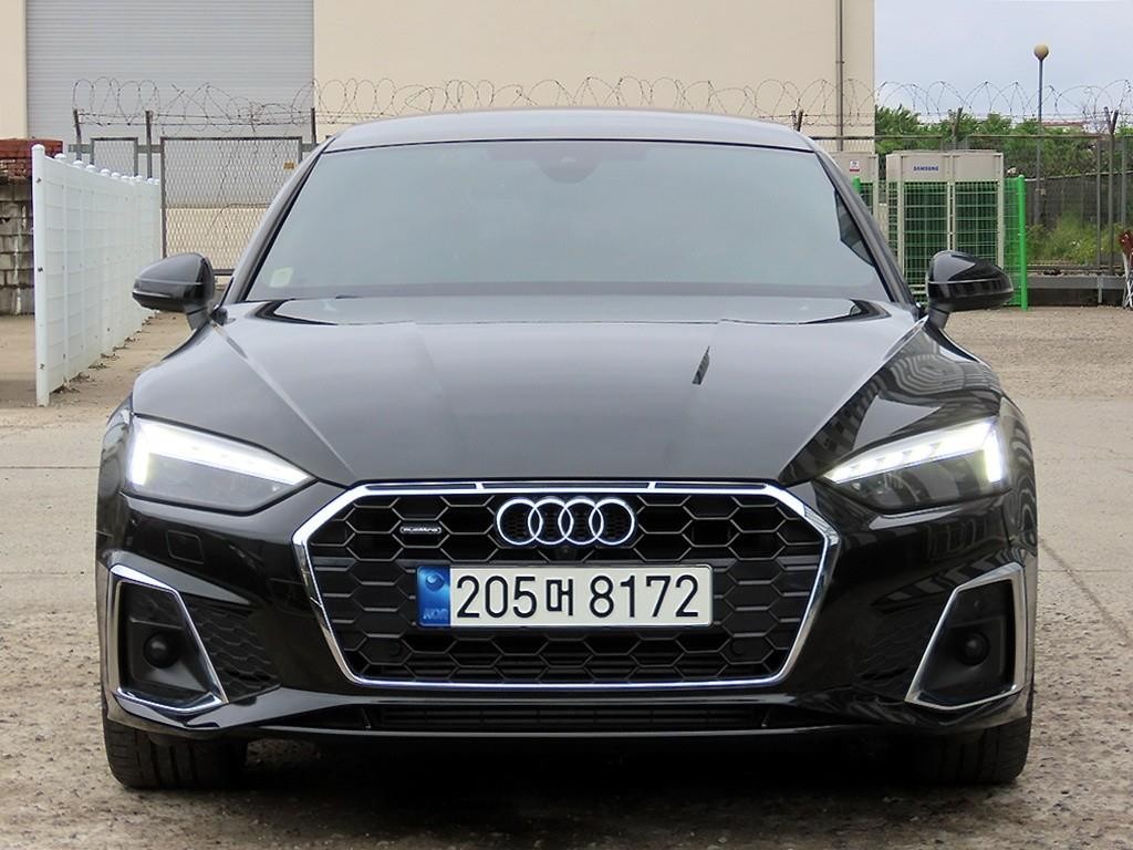 아우디 A5 A5 (F5) 40 TFSI 콰트로 프리미엄 스포트백 이미지 1