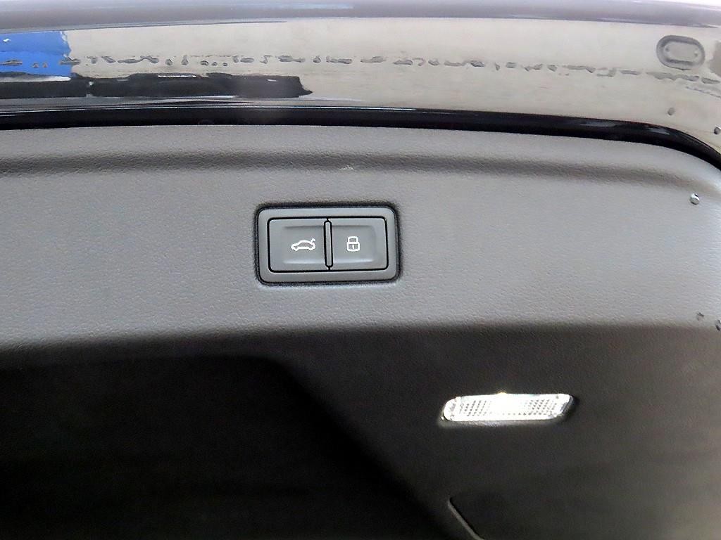 아우디 A5 A5 (F5) 40 TFSI 콰트로 프리미엄 스포트백 이미지 15