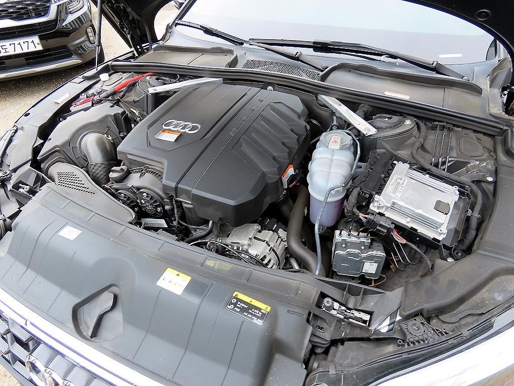 아우디 A5 A5 (F5) 40 TFSI 콰트로 프리미엄 스포트백 이미지 19