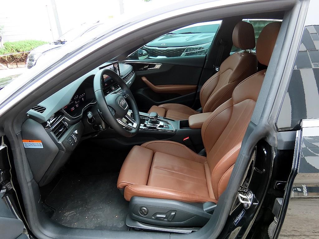 아우디 A5 A5 (F5) 40 TFSI 콰트로 프리미엄 스포트백 이미지 5