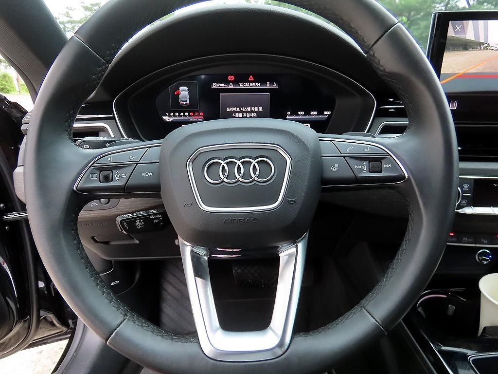 아우디 A5 A5 (F5) 40 TFSI 콰트로 프리미엄 스포트백 이미지 8