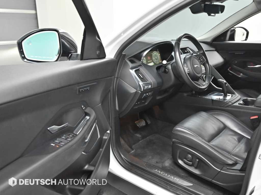 재규어 E-PACE D180 S 이미지 11